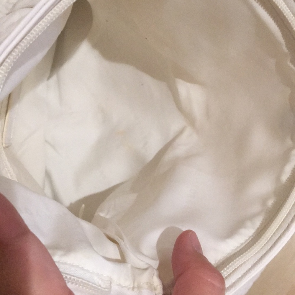 New York & company White wristlet - Used - Picture 6 of 8